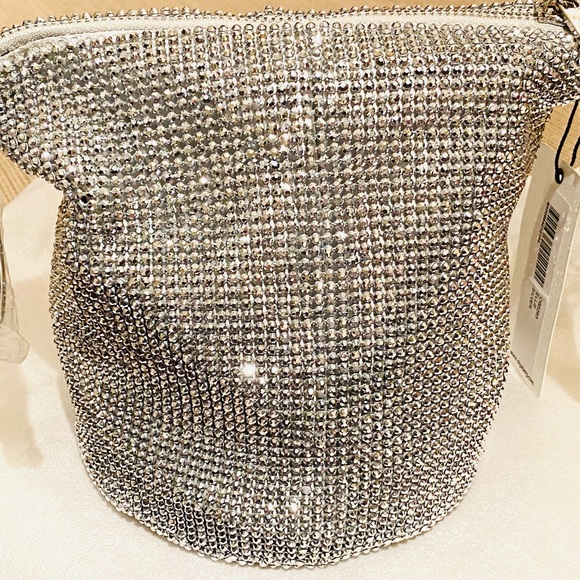 OLGA BERG…ELLIE CRYSTAL MESH RING HANDLE BAG… - Picture 4 of 9